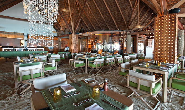 慕芙士岛|魔富士 Constance Moofushi,dining时间( 7:30-10:30,12:30-14:30,19:30-22:00 )美食攻略 Manta(主餐厅) ,方便大家选岛(海岸线假期一级代理提供),海岛马尔代夫maldives