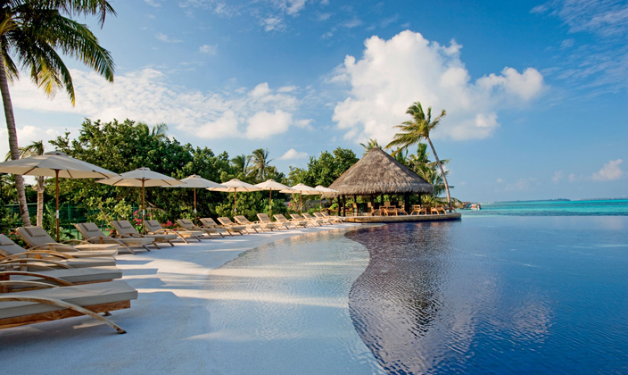 Veli Pool Bar（池畔酒吧） dining美食的图片集（ 各色小吃 ），印度洋三大明珠马尔代夫,丽世岛|原狄娃岛 LUX* SOUTH Maldives