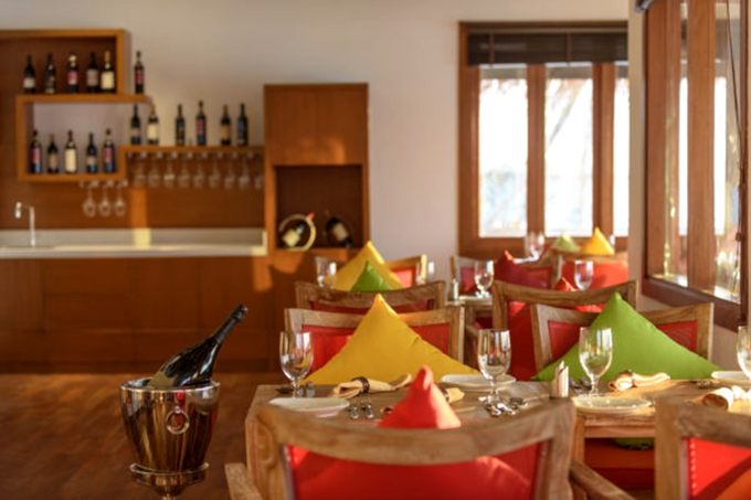 Athiri Resturant & Wine Cellar--餐厅和酒窖 dining美食的图片集( ),印度洋三大明珠马尔代夫,迪古法鲁岛 Dhigufaru Island Resort