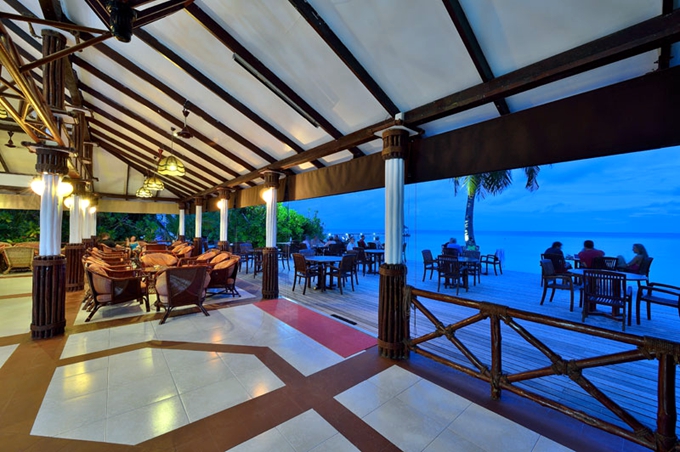 维利多岛 Velidhu Island Resort,dining时间( 全天候 )美食攻略 Iruara--餐厅 ，方便大家选岛（海岸线假期一级代理提供），海岛马尔代夫maldives
