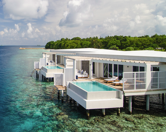 马尔代夫阿米拉 ,内飞+快船往返接送 ,位于芭环礁。环礁潜水条件好,水飞30分钟,特色钢琴水屋