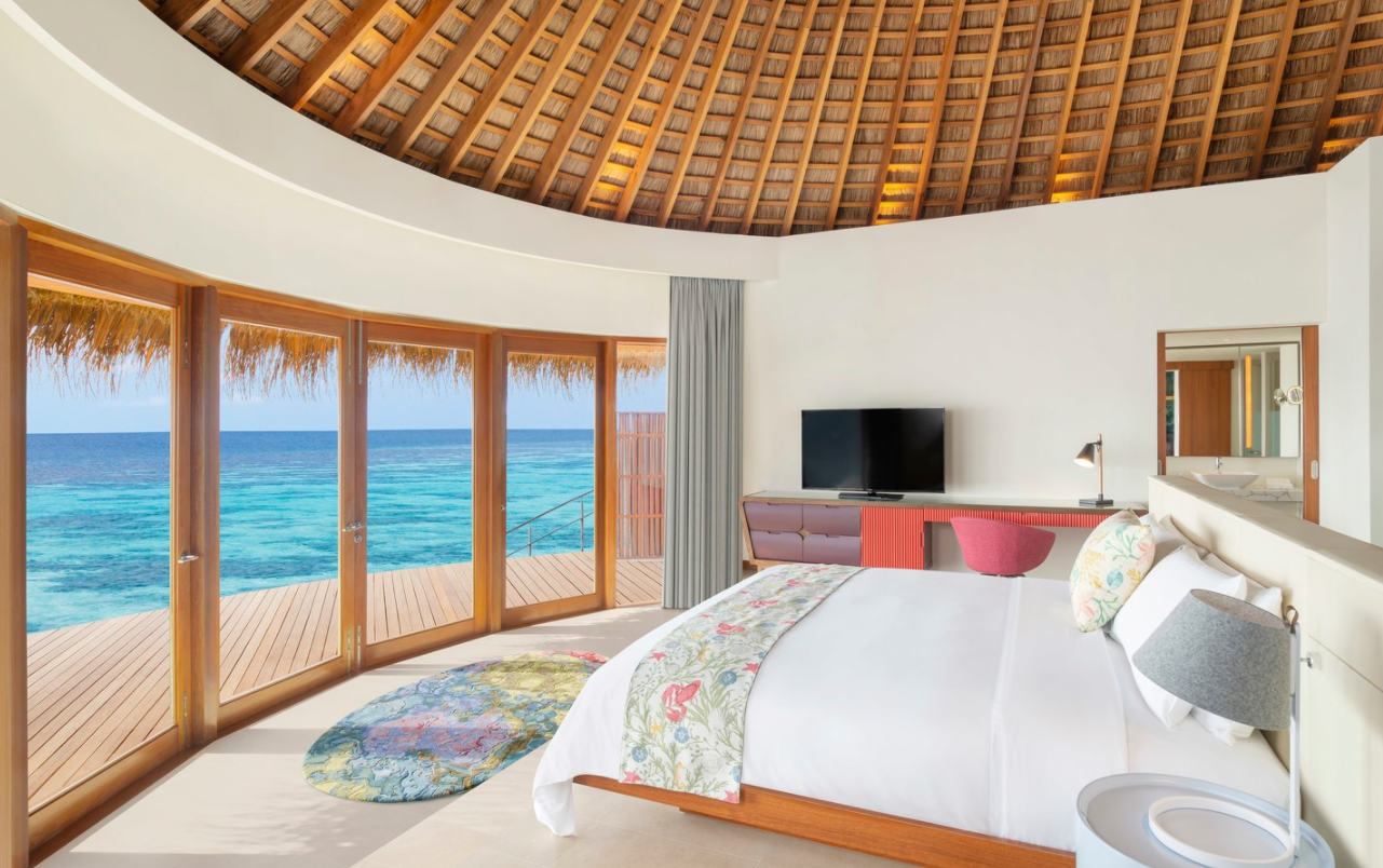 房型内部设施图片参考，如无边泳池与电视及音响， Extreme WOW Ocean Haven-顶级惊喜海洋天堂   maldievs(W岛|宁静岛 W Retreat) 