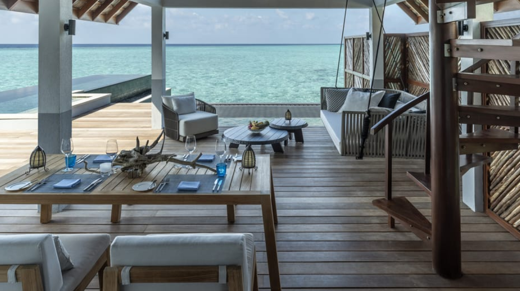 房型内部设施图片参考，如无边泳池与电视及音响， 日出家庭水上泳池别墅-Sunrise family water villa with pool maldievs(大四季-兰达吉拉瓦鲁 Fourseasons Landaa Giraavaru) 