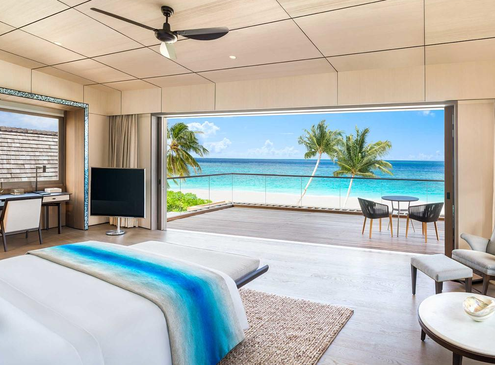 房型内部设施图片参考，如无边泳池与电视及音响， 双卧室海滩泳池套房-Two-Bedroom Beach Suite with pool maldievs(瑞吉|沃木里 The St. Regis Maldives Vommuli Resort) 