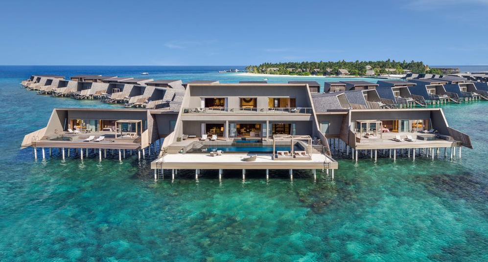 约翰雅各伯阿斯特庄园（三卧室水上泳池套房）-John Jacob Astor Estate (Three bedroom over water pool suite) 房型图片及房间装修风格(瑞吉|沃木里 The St. Regis Maldives Vommuli Resort)海岛马尔代夫 