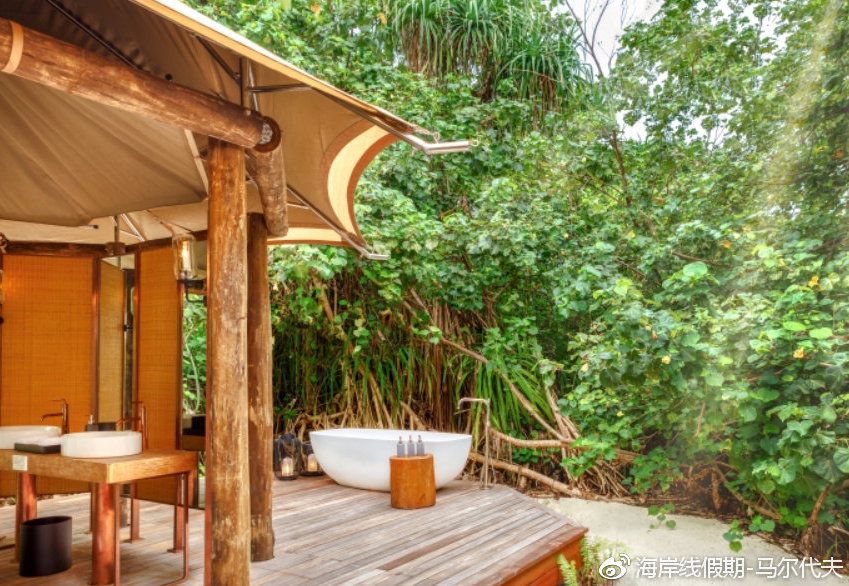 房型内部设施图片参考，如无边泳池与电视及音响， 帐篷式的丛林别墅-Tented Jungle Villa maldievs(斯茹芬富士岛 Sirru Fen Fushi) 