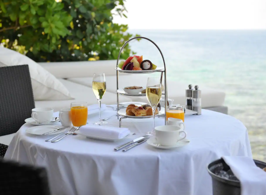 柏悦|哈达哈 Park Hyatt Hadahaa,dining时间( 预约 )美食攻略 Private or InRoom（私人或室内用餐） ，方便大家选岛（海岸线假期一级代理提供），海岛马尔代夫maldives