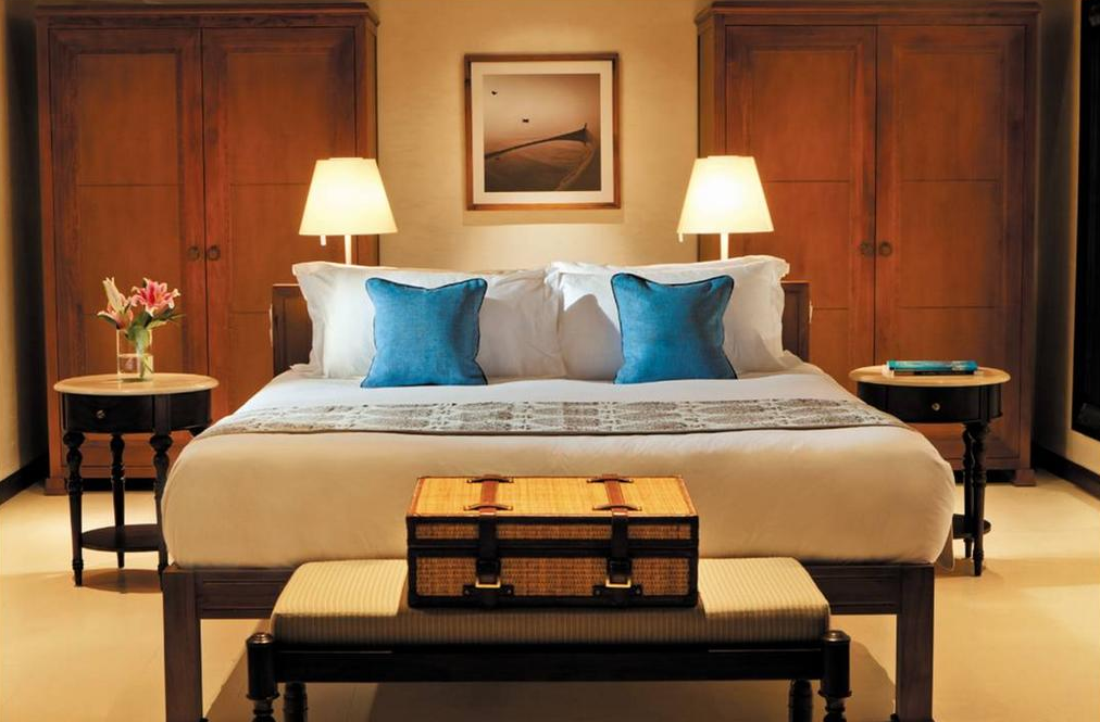 房型内部设施图片参考，如无边泳池与电视及音响， 水上别墅-Water Villa maldievs(瑞喜登|瑞喜敦 The Residence) 