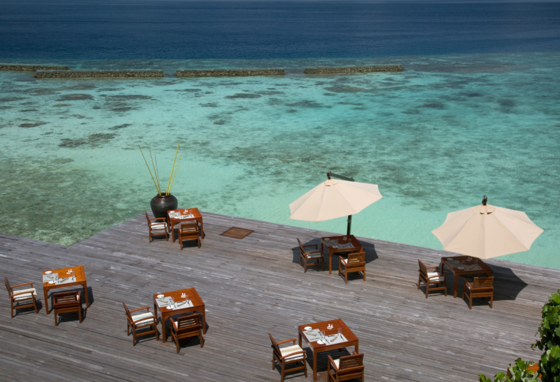 波杜希蒂岛|可可棕榈岛 Coco Palm Bodu Hithi,dining时间( 早、午、晚餐 )美食攻略 Air（主餐厅） ，方便大家选岛（海岸线假期一级代理提供），海岛马尔代夫maldives