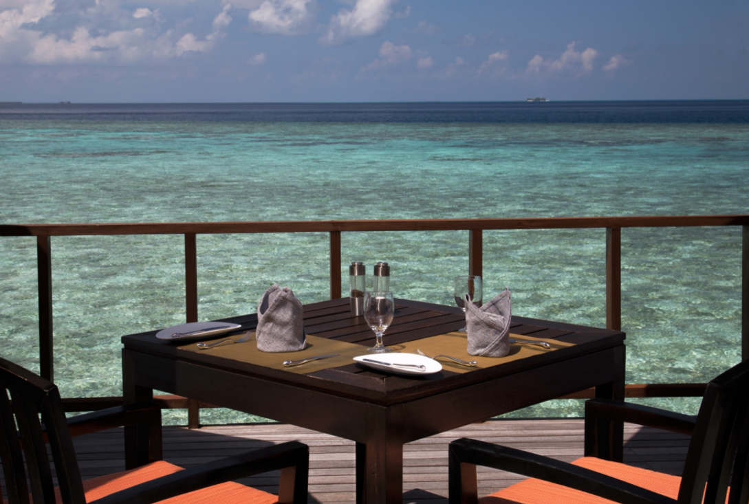 波杜希蒂岛|可可棕榈岛 Coco Palm Bodu Hithi,dining时间( 早、午、晚餐 )美食攻略 Stars（国际餐厅） ，方便大家选岛（海岸线假期一级代理提供），海岛马尔代夫maldives