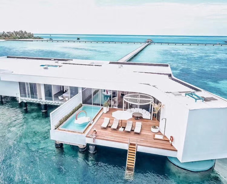 房型内部设施图片参考，如无边泳池与电视及音响， 海底住宅套房-the muraka maldievs(港丽|希尔顿·康莱德 Conrad Maldives Rangali) 