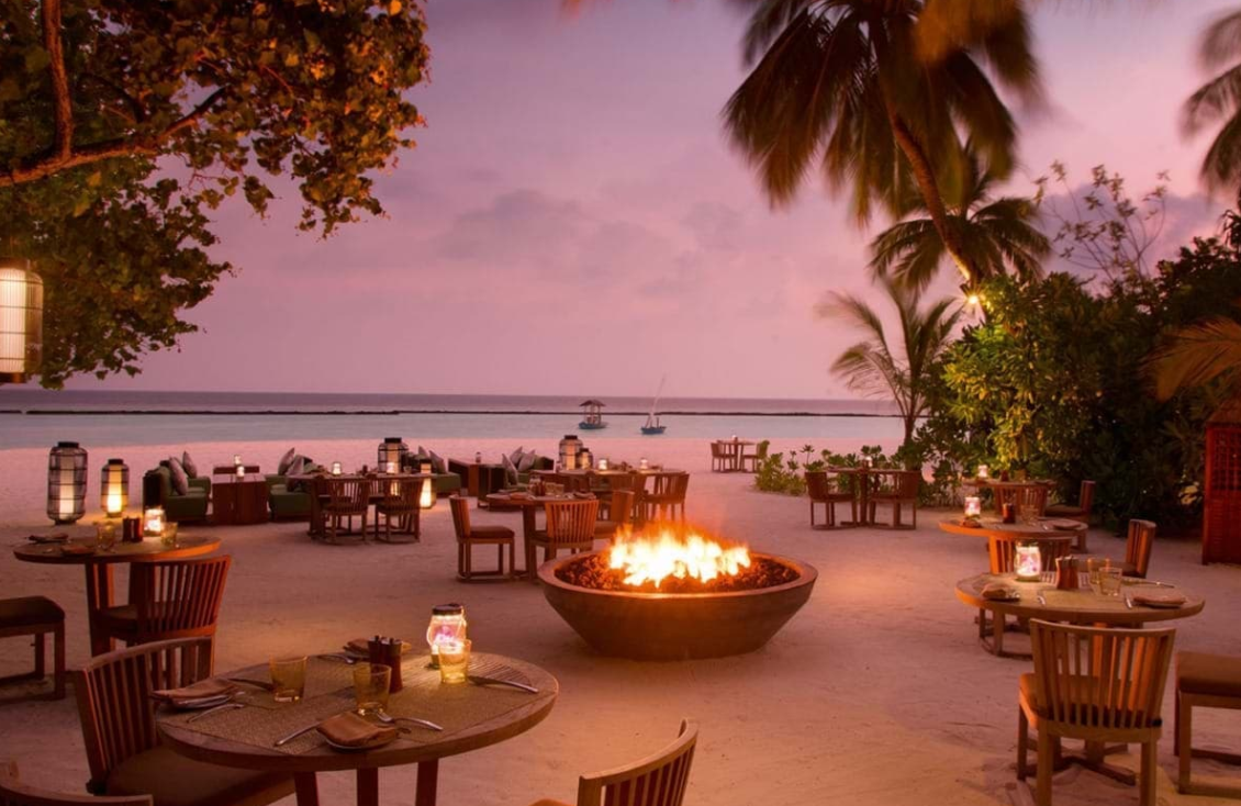 哈拉薇利|康斯坦斯 Constance Halaveli,dining时间( 不定时 )美食攻略 Meeru Beach Grill ,方便大家选岛(海岸线假期一级代理提供),海岛马尔代夫maldives