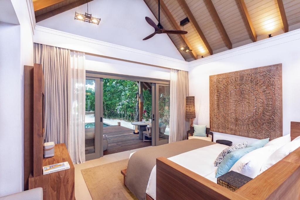 房型内部设施图片参考，如无边泳池与电视及音响， 沙滩别墅-Beach Villa whirl pool  maldievs(瓦卡鲁|瓦卡库岛|小白马 Vakkaru Maldives) 