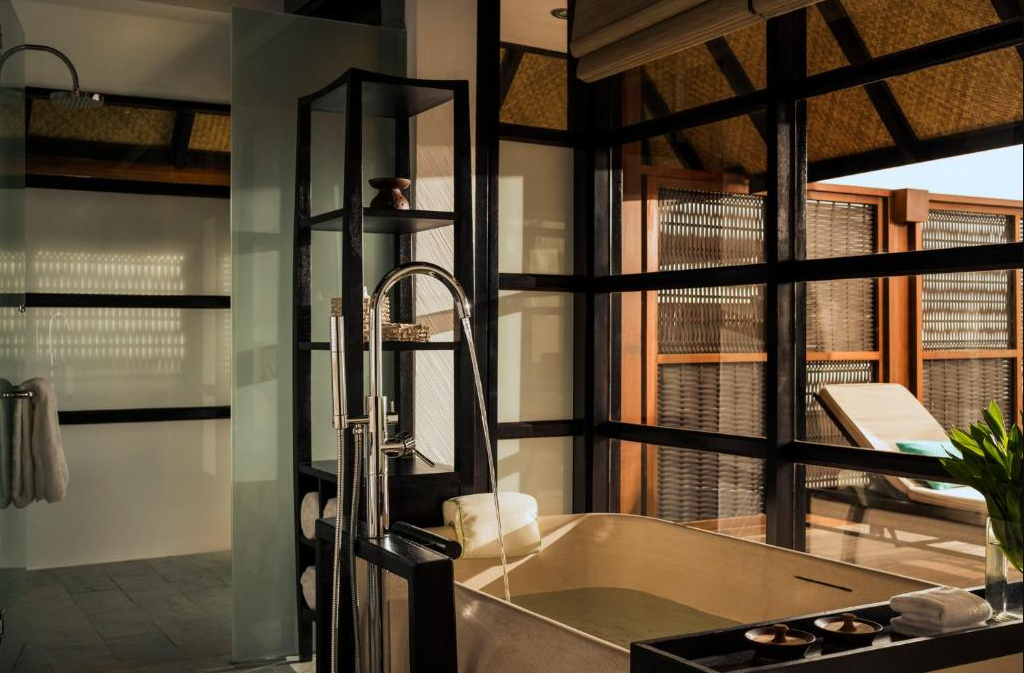 房型内部设施图片参考，如无边泳池与电视及音响，  带泳池的日落家庭海滩别墅-Sunset Family Beach Bungalow with Pool maldievs(小四季|四季库达呼拉 Fourseasons Kuda) 