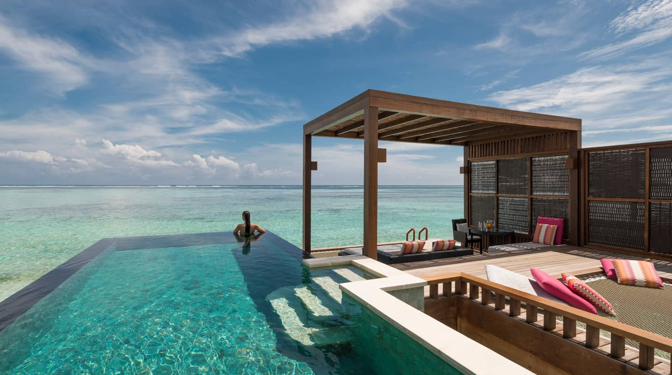  日出水上泳池别墅-Sunrise Water Villa with Pool 房型图片及房间装修风格(小四季|四季库达呼拉 Fourseasons Kuda)海岛马尔代夫 