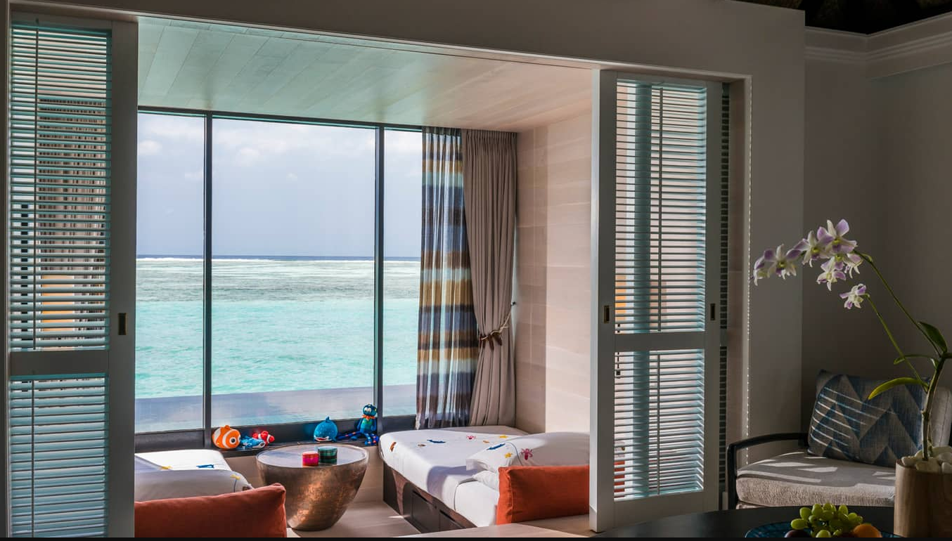 带泳池的家庭朝阳水上别墅-Sunrise one bedroom water suite 房型图片及房间装修风格(小四季|四季库达呼拉 Fourseasons Kuda)海岛马尔代夫 