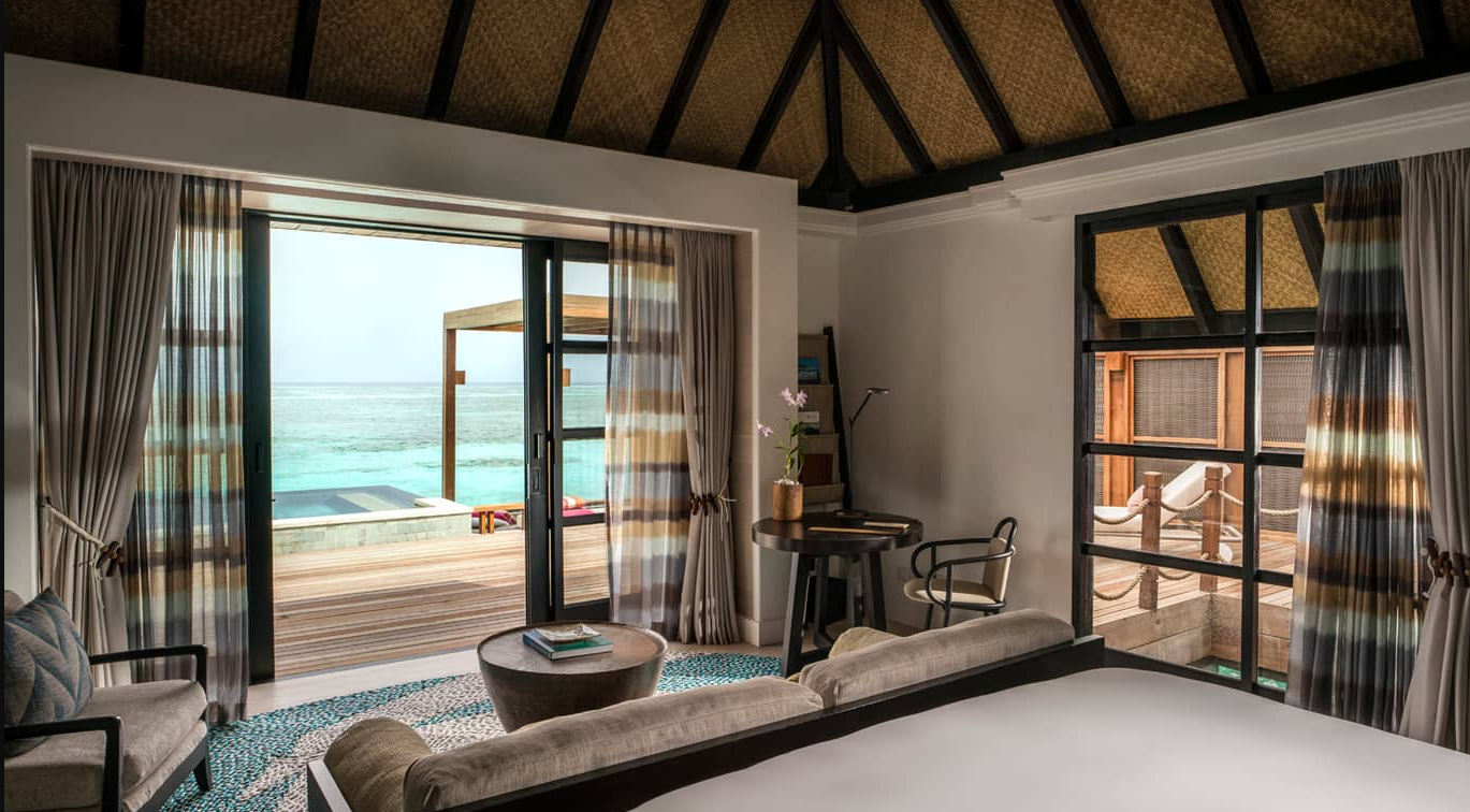 房型内部设施图片参考，如无边泳池与电视及音响， 日出3卧水上套房-Sunrise three bedroom water suite maldievs(小四季|四季库达呼拉 Fourseasons Kuda) 