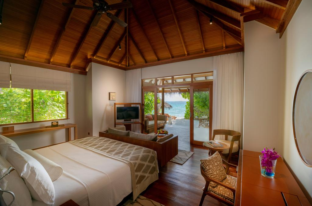 房型内部设施图片参考，如无边泳池与电视及音响， 海景花园别墅-Deluxe Villa maldievs(巴洛斯岛 Baros Maldives) 