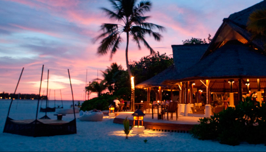 Naiboli Bar（酒吧） dining美食的图片集（ 点心小吃、鸡尾酒等 ），印度洋三大明珠马尔代夫,悦榕庄–瓦宾法鲁岛 Banyantree Vabbinfaru