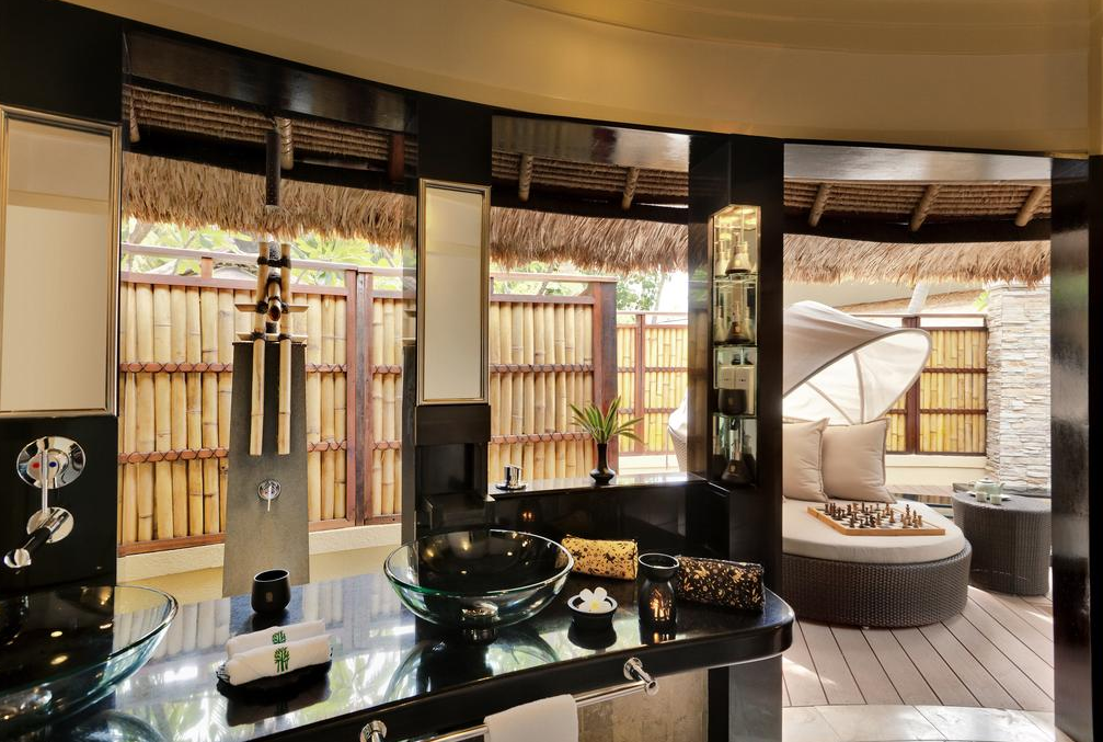 房型内部设施图片参考，如无边泳池与电视及音响， 海景泳池别墅-Oceanview Pool Villa maldievs(悦榕庄–瓦宾法鲁岛 Banyantree Vabbinfaru) 