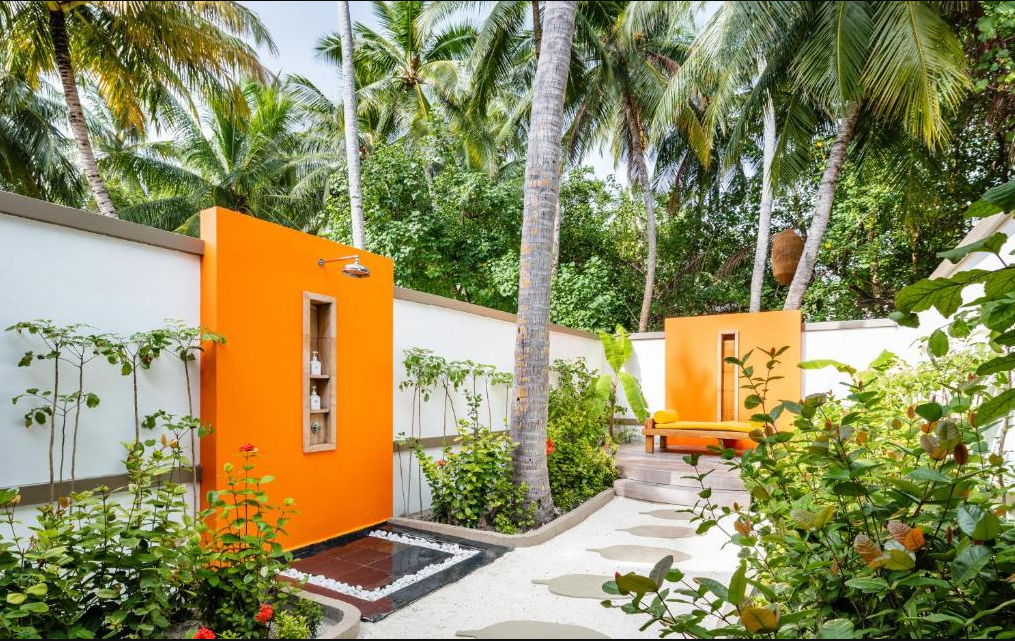 房型内部设施图片参考，如无边泳池与电视及音响， Beachfront Infinity Pool Villa-海滩泳池别墅  maldievs(薇拉瓦鲁岛|AV岛|海龟岛 Angsana velavaru) 