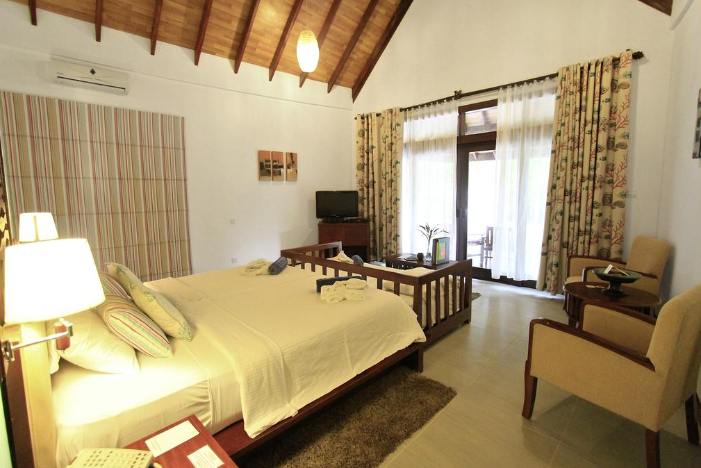 房型内部设施图片参考，如无边泳池与电视及音响， 海滩平房-Beach Bungalow maldievs(鲁宾逊|罗宾逊|鲁滨逊 Robinson Club) 