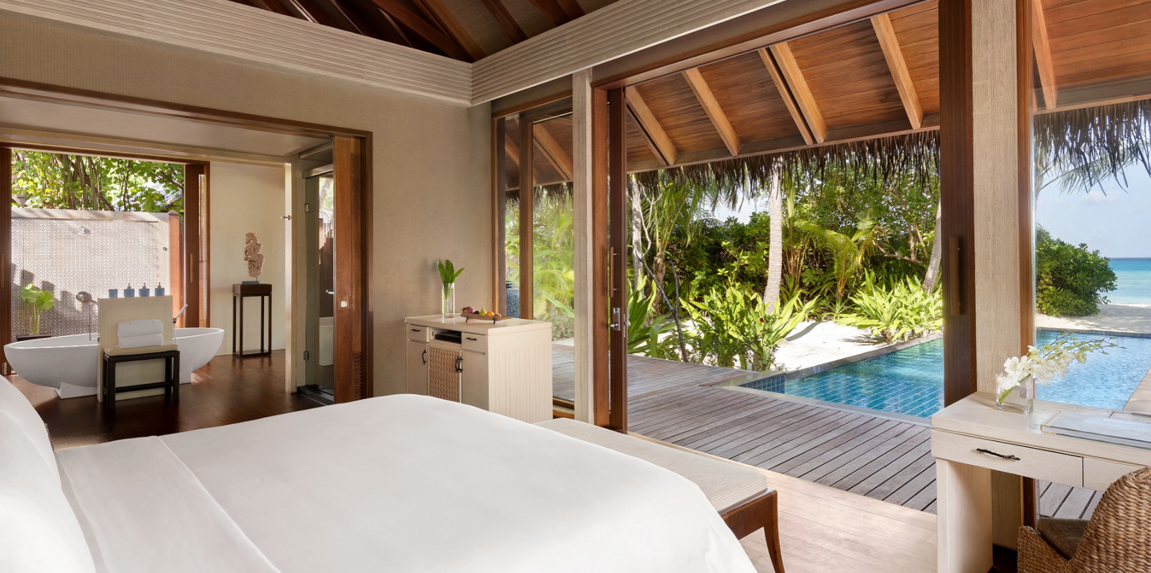 房型内部设施图片参考，如无边泳池与电视及音响， 沙滩泳池别墅-Beach Villa With Pool maldievs(香格里拉|薇宁姬莉岛 Shangri-La s Villingili Resort and Spa Maldives) 