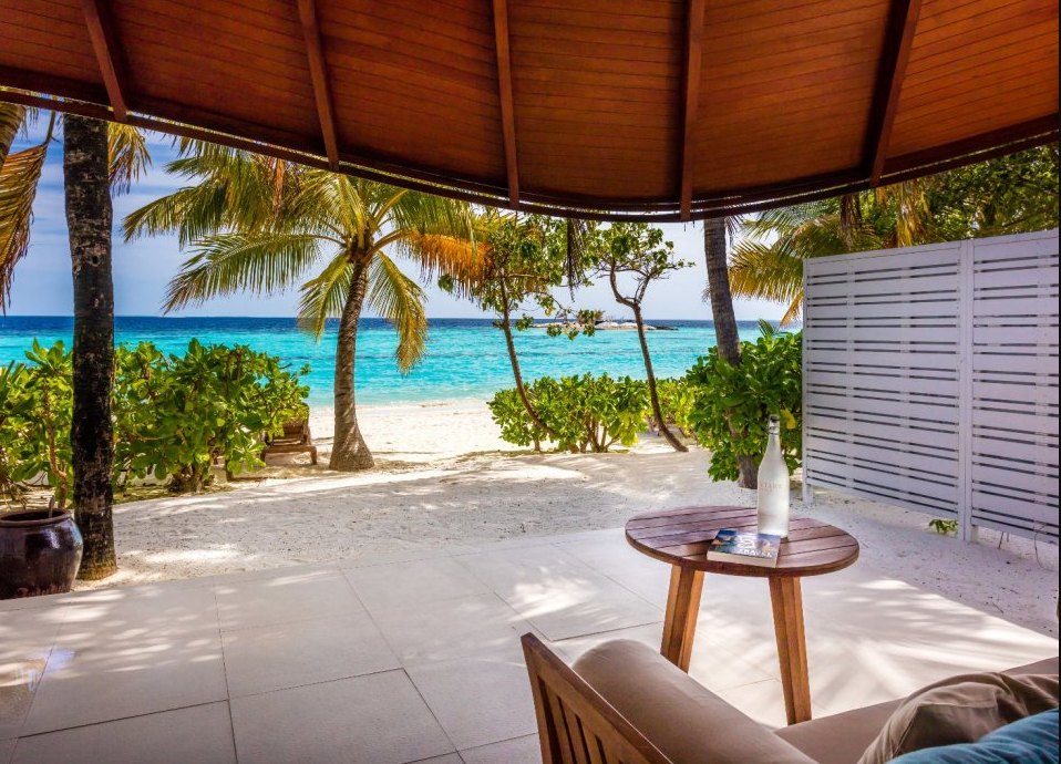 房型内部设施图片参考,如无边泳池与电视及音响, 海滩套房-Beach Suite maldievs(中央格兰德|圣塔拉岛 Centara Grand)