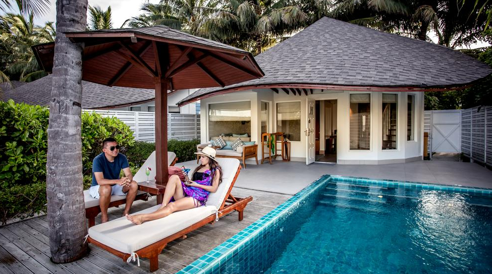 单卧室豪华海滨泳池别墅-Luxury Beachfront Pool Villa 1 Bedroom 房型图片及房间装修风格(中央格兰德|圣塔拉岛 Centara Grand)海岛马尔代夫