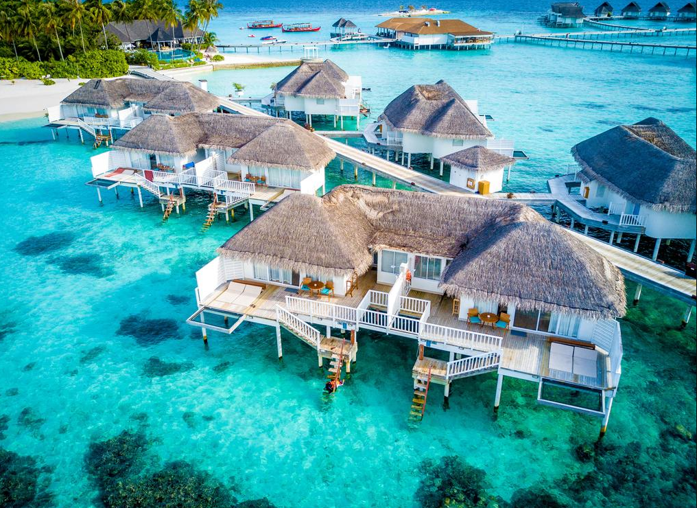 豪华水上别墅-Deluxe Water Villa 房型图片及房间装修风格(中央格兰德|圣塔拉岛 Centara Grand)海岛马尔代夫