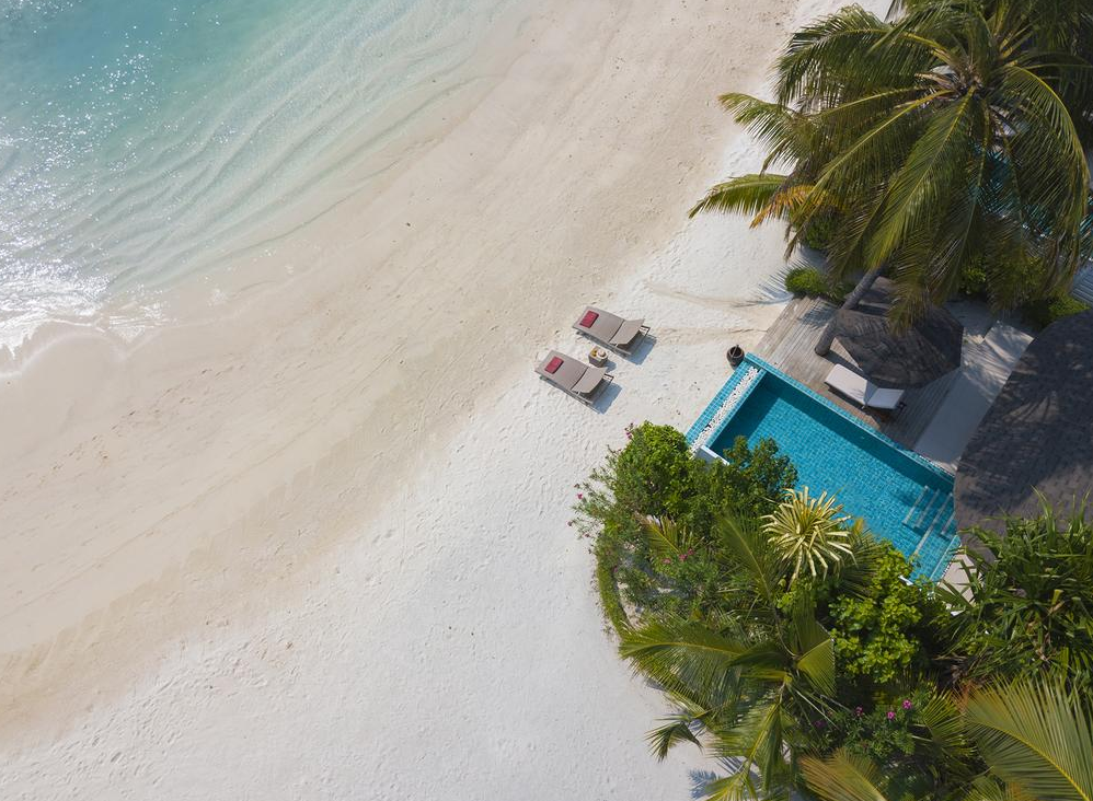 房型内部设施图片参考,如无边泳池与电视及音响, 双卧海滨泳池别墅-Two Bedroom Beachfront Pool Villa maldievs(中央格兰德|圣塔拉岛 Centara Grand)