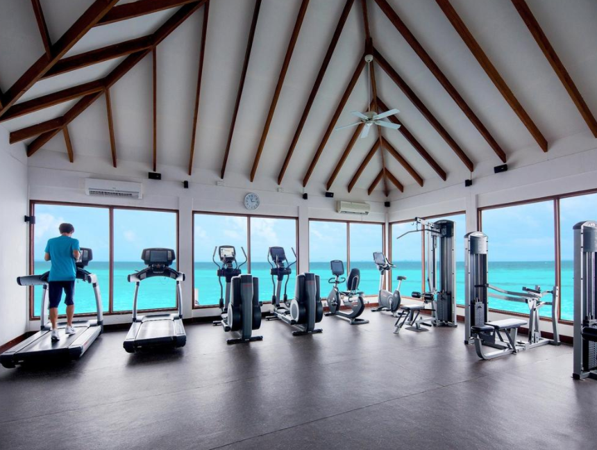 中央格兰德|圣塔拉岛 Centara Grand, 娱乐活动(海岛maldives)介绍,网球及高尔夫