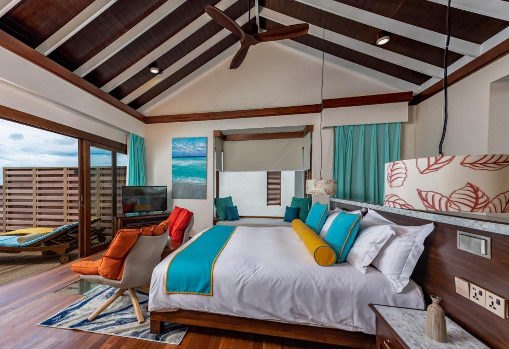 水上别墅-Water Villa 房型图片及房间装修风格(AKM卡尼富士岛 Atmosphere Kanifushi Maldives)海岛马尔代夫 