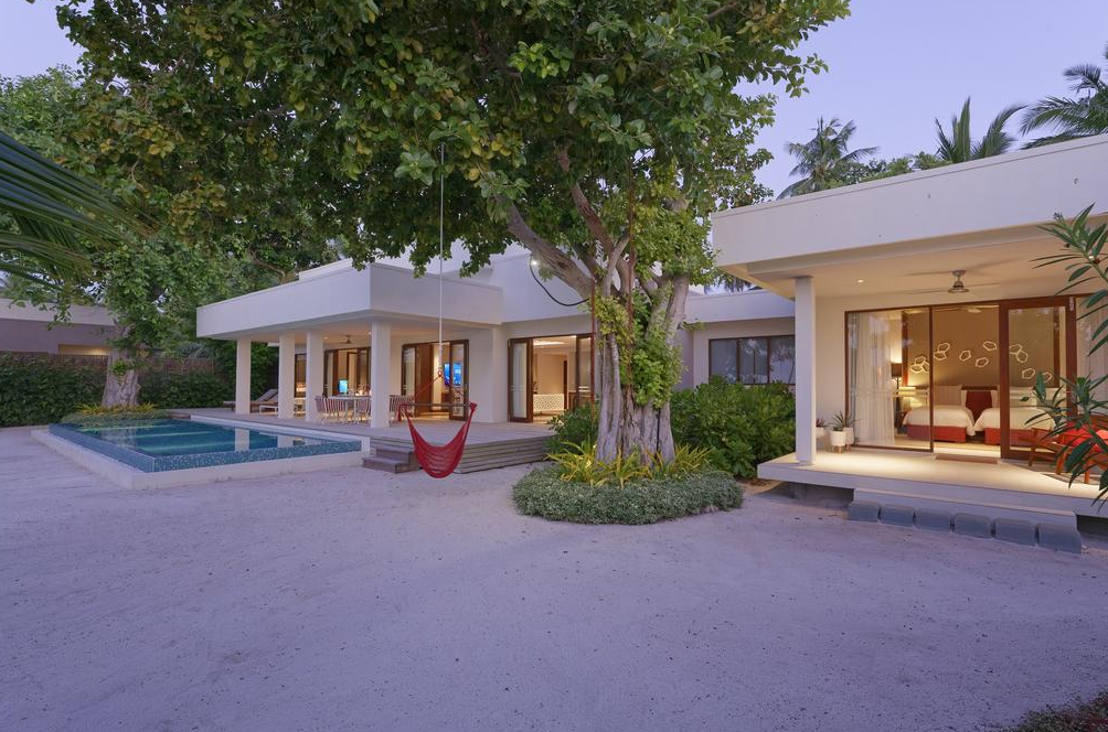 房型内部设施图片参考，如无边泳池与电视及音响， Dhigali Suite-迪加尼套房 maldievs(迪加尼|戴加利岛 Dhigali Maldives) 