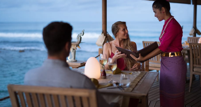 笛古岛D岛(安娜塔拉) Anantara Dhigu,dining时间( 1.00  – 3.00， 6.00 – 10.00 )美食攻略 Baan Huraa（泰国餐厅） ，方便大家选岛（海岸线假期一级代理提供），海岛马尔代夫maldives