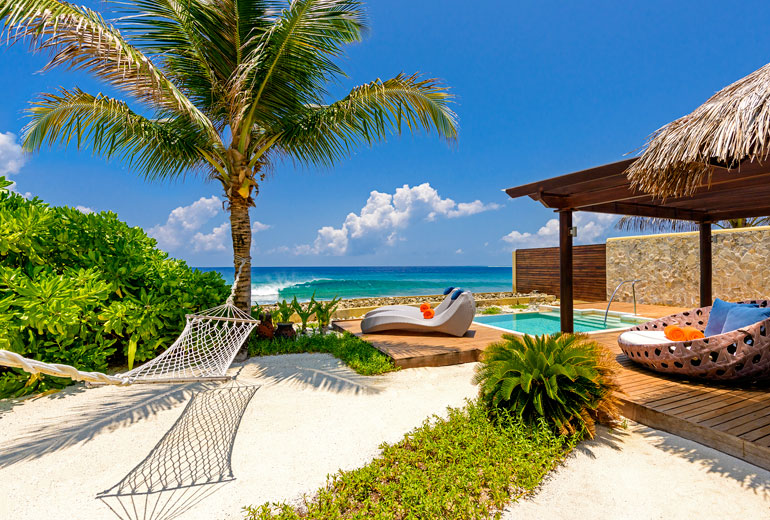 房型内部设施图片参考，如无边泳池与电视及音响， 海洋泳池别墅-Ocean Pool Villas maldievs(满月岛(喜来登) Full Moon) 