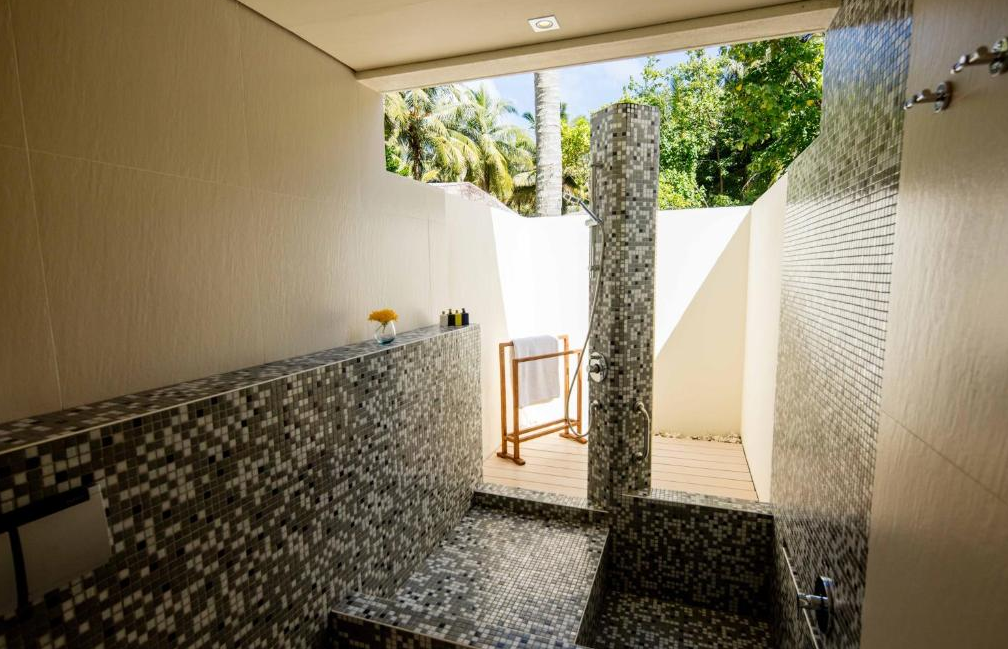 房型内部设施图片参考，如无边泳池与电视及音响， 海滩别墅-Beach Villa maldievs(康杜玛(马)岛 Kandooma Maldives) 