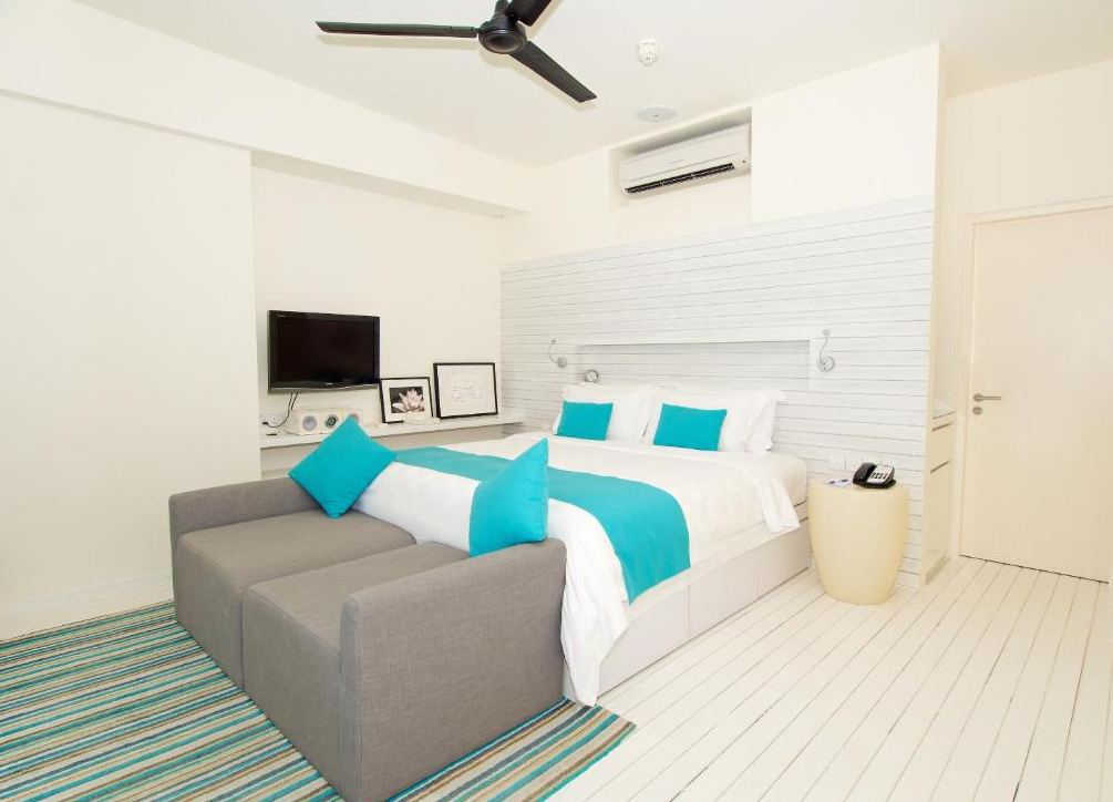 房型内部设施图片参考，如无边泳池与电视及音响， 海滨别墅屋-Beach House maldievs(康杜玛(马)岛 Kandooma Maldives) 