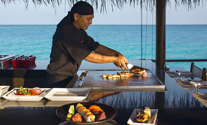 薇拉莎露岛|蔚蓝沙鲁岛 Velassaru,dining时间( 19:00-22:30 )美食攻略 Teppanyaki ，方便大家选岛（海岸线假期一级代理提供），海岛马尔代夫maldives