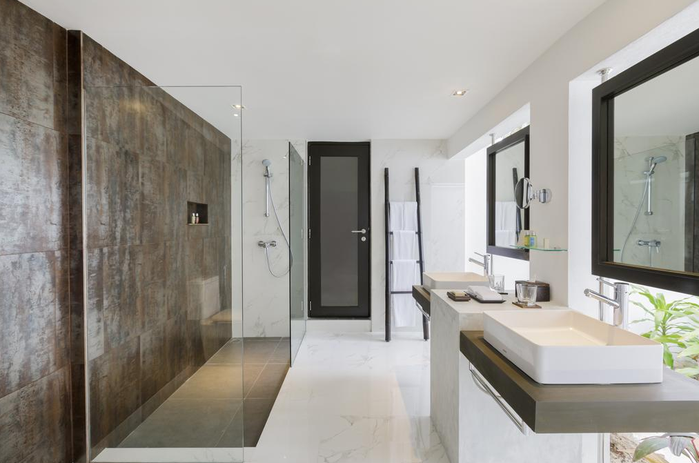 房型内部设施图片参考，如无边泳池与电视及音响， 豪华别墅-Deluxe Villa maldievs(薇拉莎露岛|蔚蓝沙鲁岛 Velassaru) 