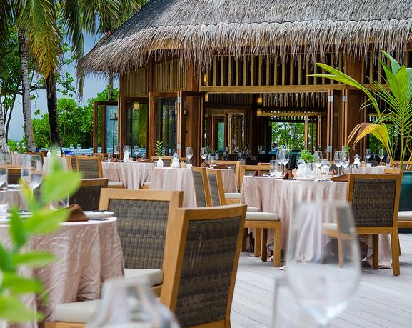 蜜莉喜岛 Mirihi Island Resort,dining时间( 自助餐 )美食攻略 Dhonveli ，方便大家选岛（海岸线假期一级代理提供），海岛马尔代夫maldives