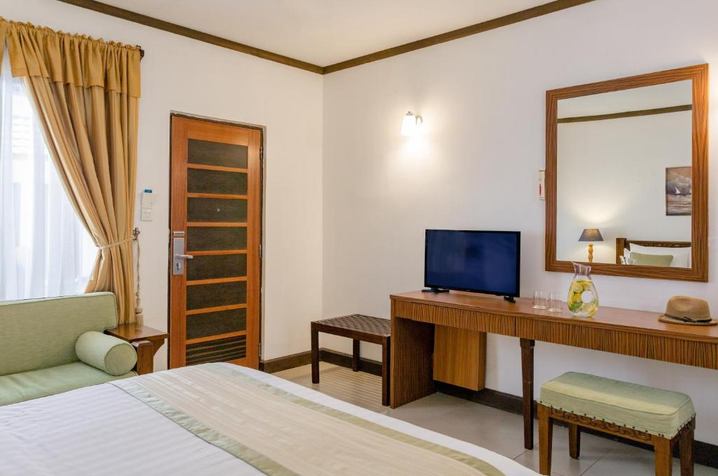 经典客房

-Classic Rooms 房型图片及房间装修风格(班度士岛|班多士 Bandos islands)海岛马尔代夫 