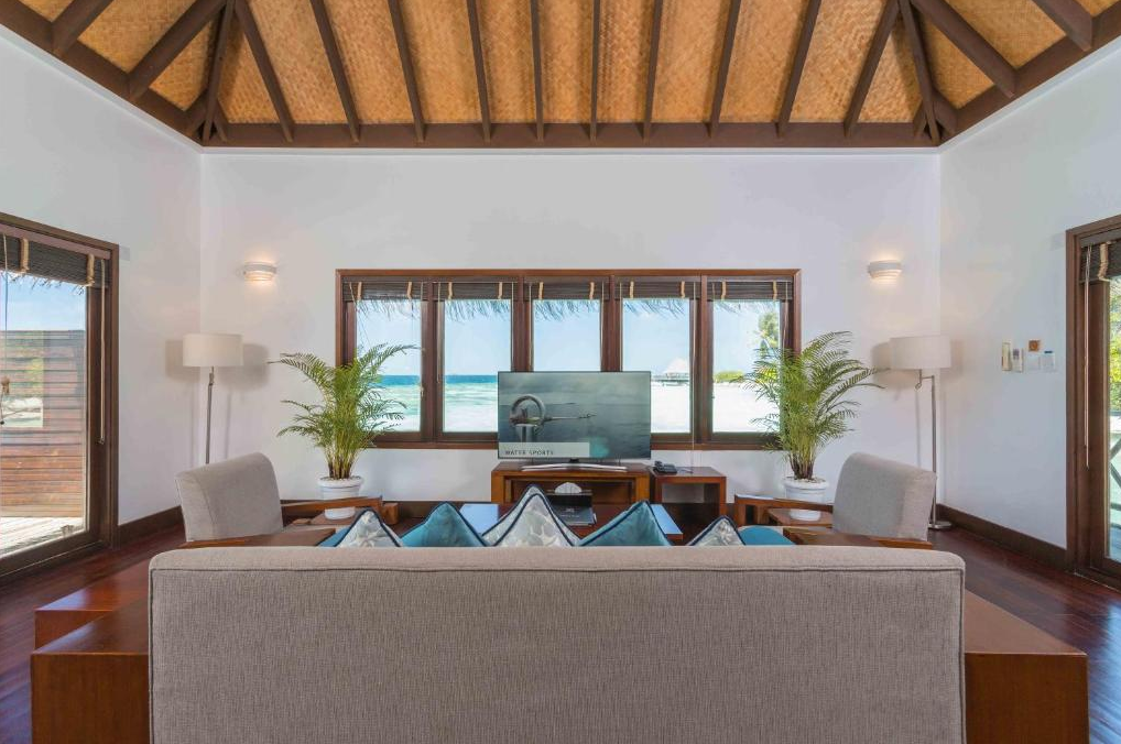 房型内部设施图片参考，如无边泳池与电视及音响， 水上别墅-Water Villas maldievs(班度士岛|班多士 Bandos islands) 