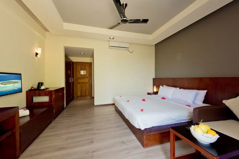 房型内部设施图片参考，如无边泳池与电视及音响， 标准客房-Standard room maldievs(埃雅度|艾瑞亚 Eriyadu Island Resort) 