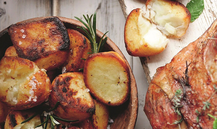 莫凡彼|瑞享岛 Movenpick Resort Kuredhivaru Maldives,dining时间( 11:00-17:00,18:00-22:00 )美食攻略 Latitude 5.5(烧烤餐厅) ,方便大家选岛(海岸线假期一级代理提供),海岛马尔代夫maldives