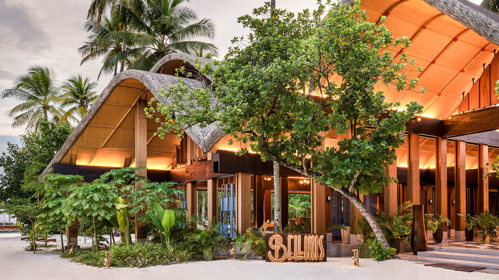 娇丽岛 Joali Maldives,dining时间( 晚餐 )美食攻略 Bellinis（意大利餐厅） ，方便大家选岛（海岸线假期一级代理提供），海岛马尔代夫maldives