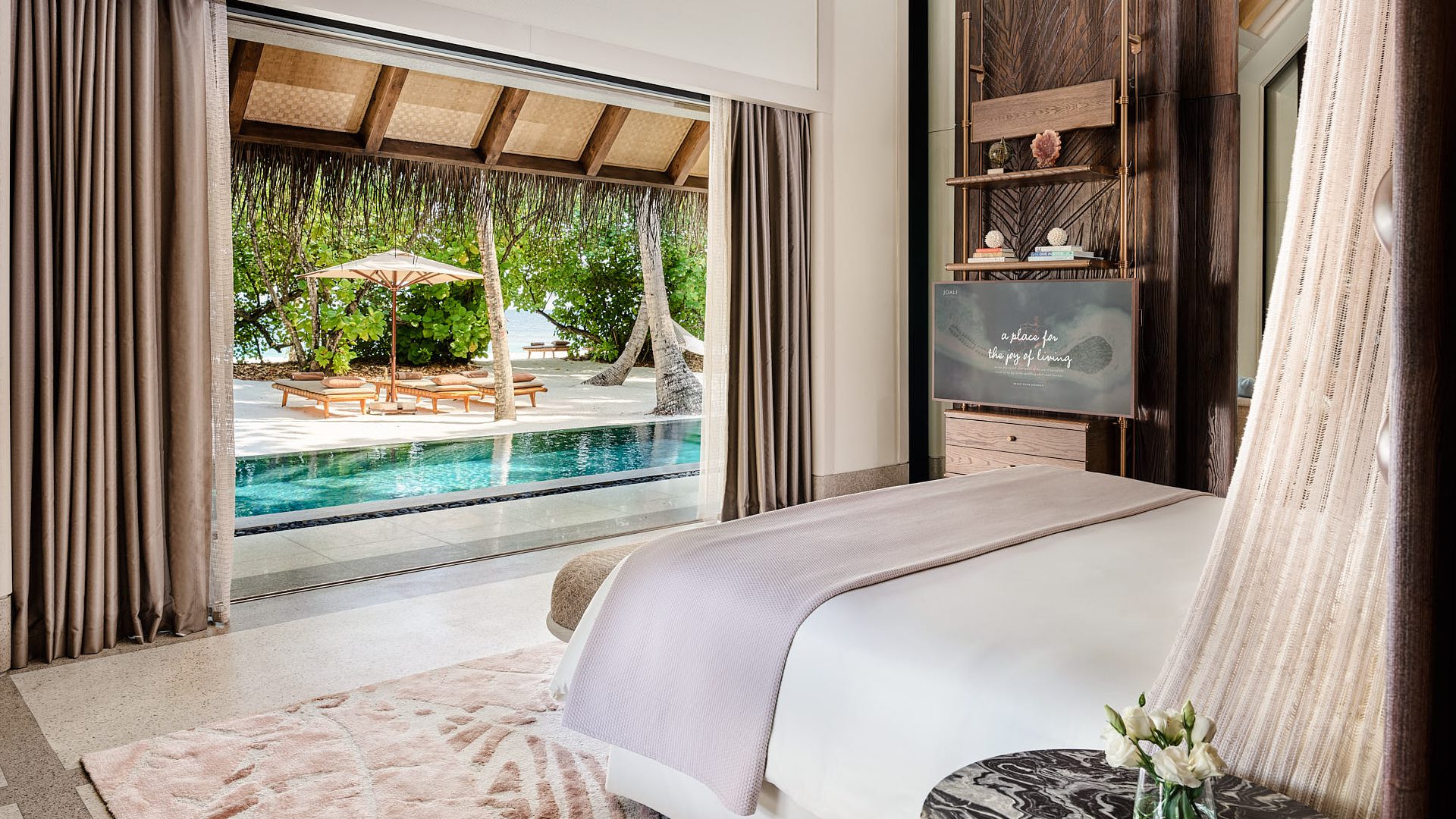 双卧室家庭沙滩别墅-Family Beach Villa with 2Pool (Two-bedroom) 房型图片及房间装修风格(娇丽岛 Joali Maldives)海岛马尔代夫 