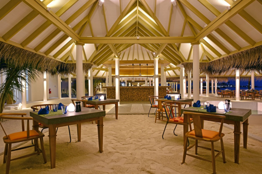 伊露薇丽岛 Sun Aqua Iru Veli,dining时间( 早午晚餐 )美食攻略 主餐厅--Aqua Orange ，方便大家选岛（海岸线假期一级代理提供），海岛马尔代夫maldives