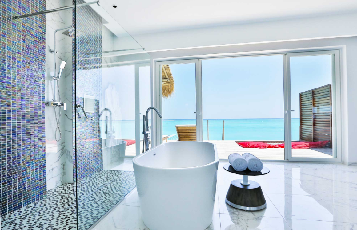 Water Villa-水上别墅  房型图片及房间装修风格(翡翠岛 Emerald Maldives Resort and Spa)海岛马尔代夫 