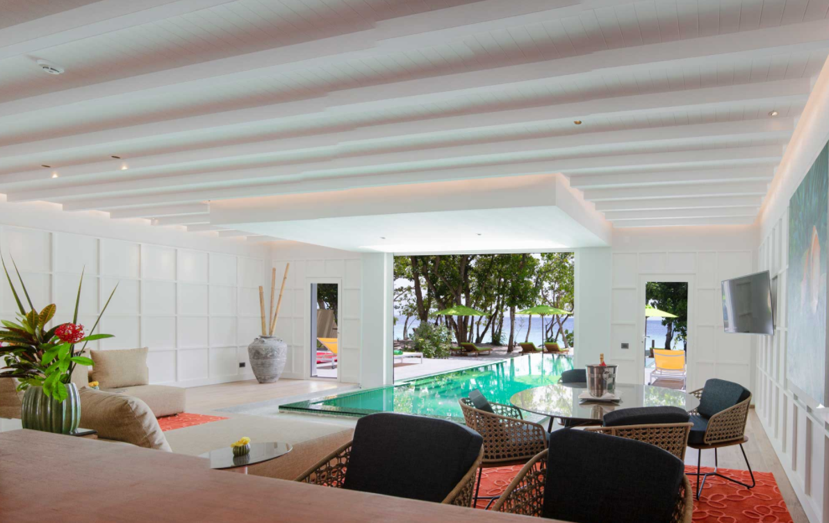 房型内部设施图片参考，如无边泳池与电视及音响， Royal Beach Villa-皇家海滩别墅  maldievs(翡翠岛 Emerald Maldives Resort and Spa) 